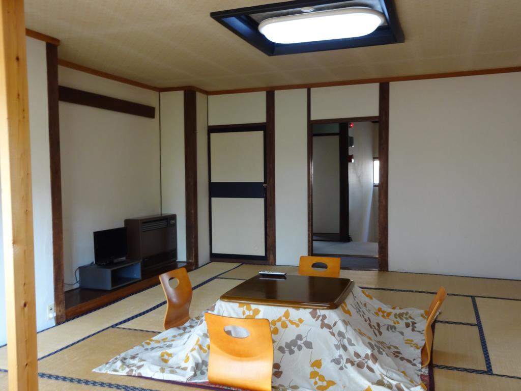 Oomukou Ryokan Hakuba Zimmer foto