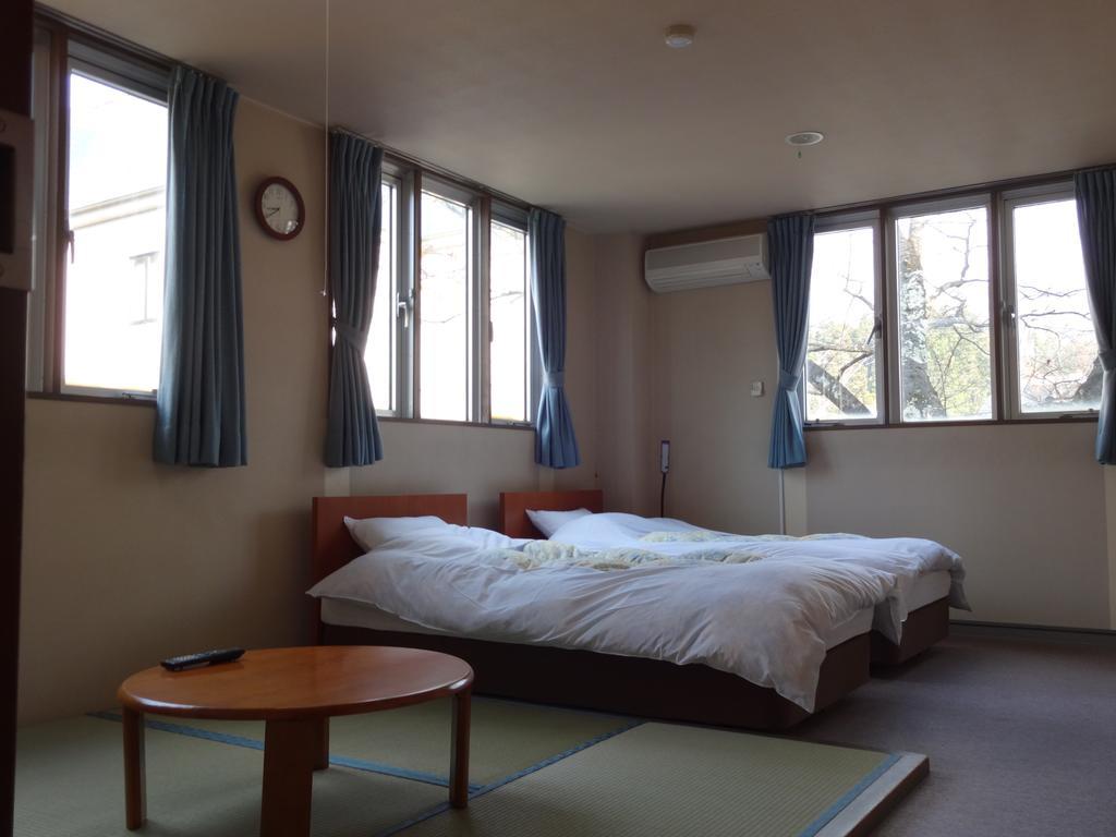 Oomukou Ryokan Hakuba Zimmer foto